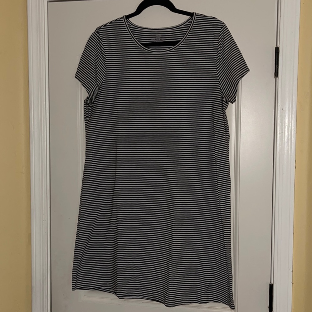 Vineyard Vines Tshirt dress